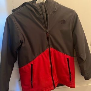 Kids ski coat. Used maybe 3-4 times. In excellent condition.